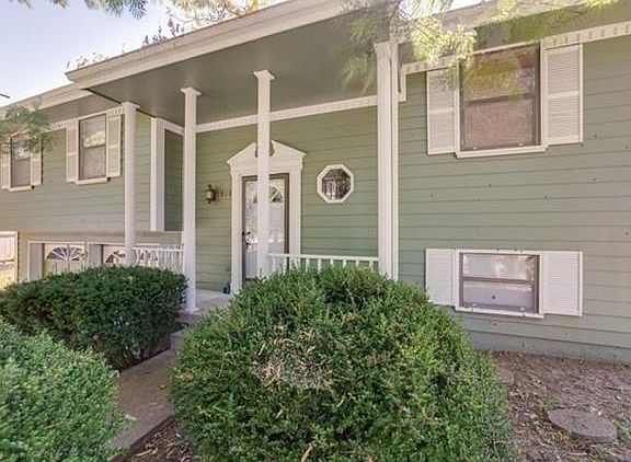 3rd image of 1929 NE Dill Dr