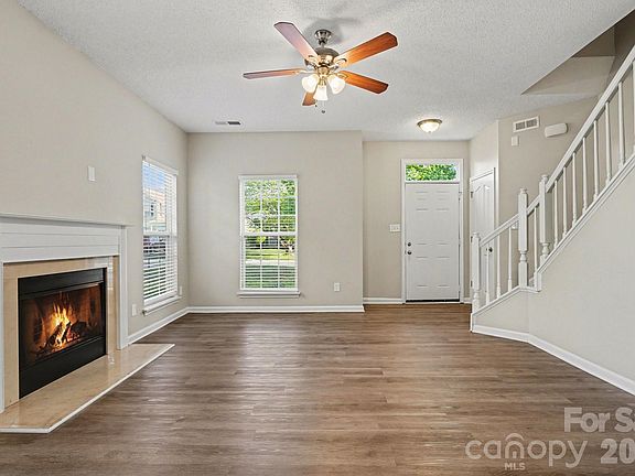 3rd image of 11632 Larix Dr