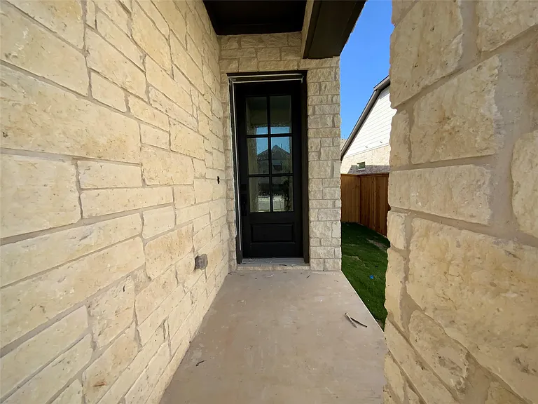 358 Darley Oak Dr — Photo 3