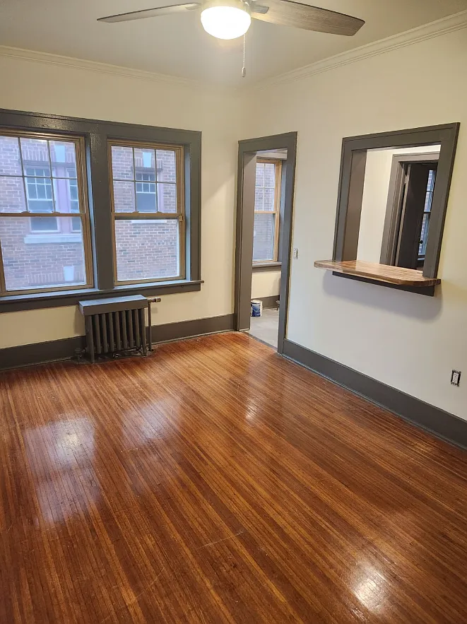 Laurelton Apartments — Photo 4