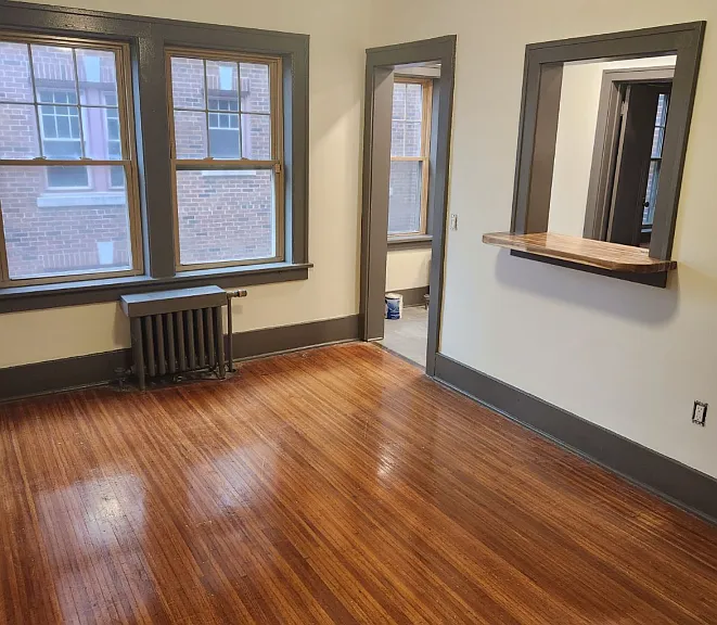 Laurelton Apartments — Photo 4