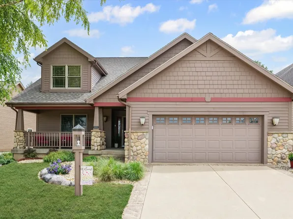 2510 Prairieridge Pl, Champaign, IL 61822