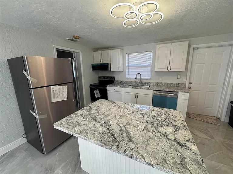 1825 134th Ave — Photo 16