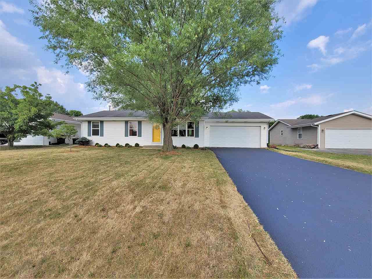 14575 Misty Meadow Ln, South Beloit, IL 61080 Zillow
