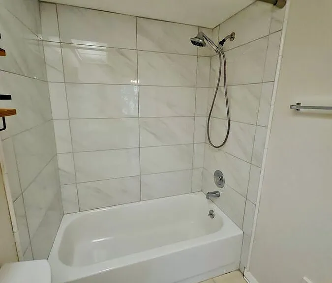 2314 S Clewis Ct #301 — Photo 28