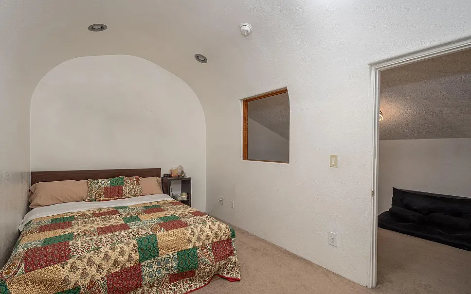 2 bed, 975 sqft, $1,200 — Photo 2