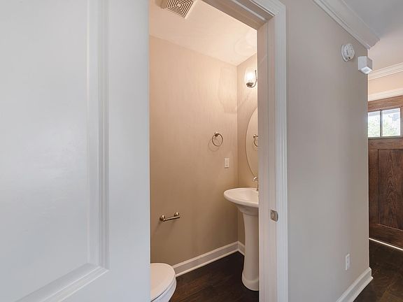 4th image of 2506 E Main St Unit B3