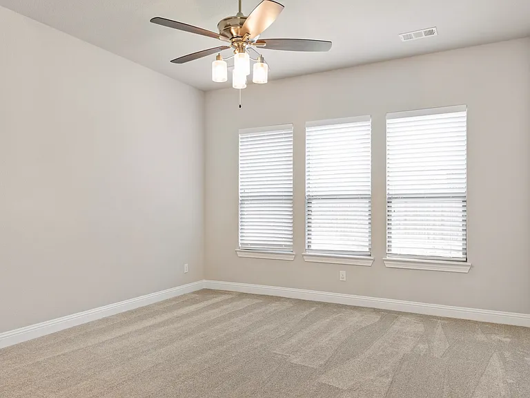 4129 Angelina Dr — Photo 12