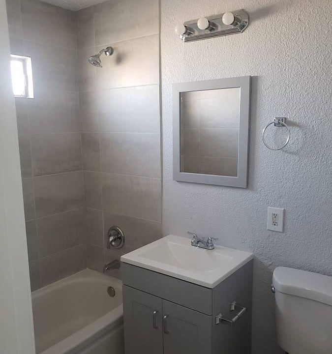 1st image of 612 W Washington Ave APT 2