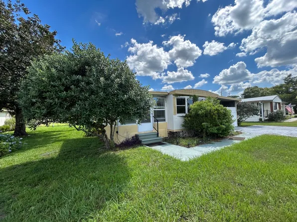 15 Violet Dr, Fruitland Park, FL 34731