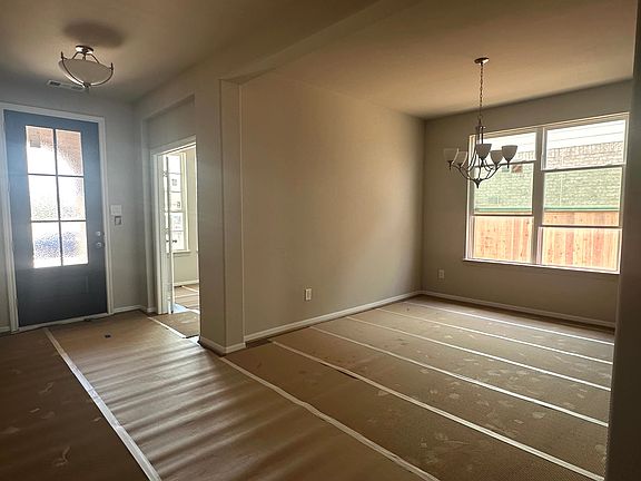 27518 Clear Breeze Drive Interior Image 5