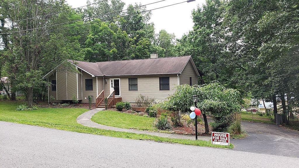 399 Mackle Ln, Lewisburg, WV 24901 Zillow