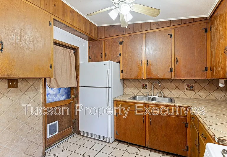1615 E Adelaide Dr #4 — Photo 5