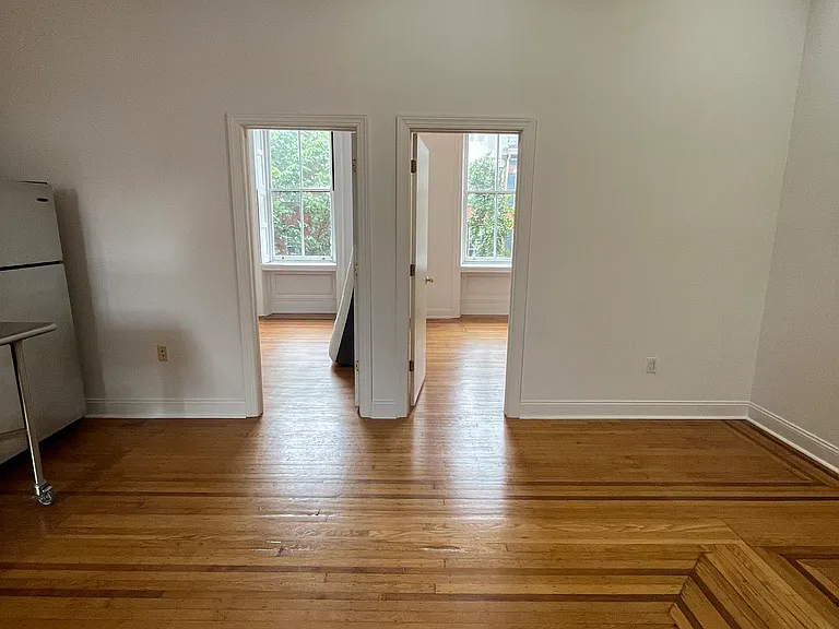 329 S 17th St #3 — Photo 7