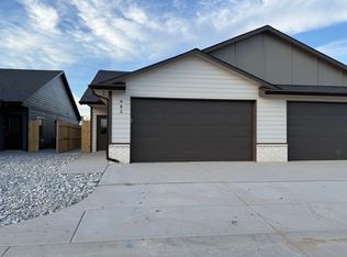 482 E Hayes St, Valley Center, KS 67147