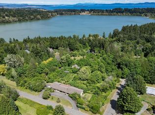 5489 Forest Hill Rd, Saanich, BC V9E 2A8