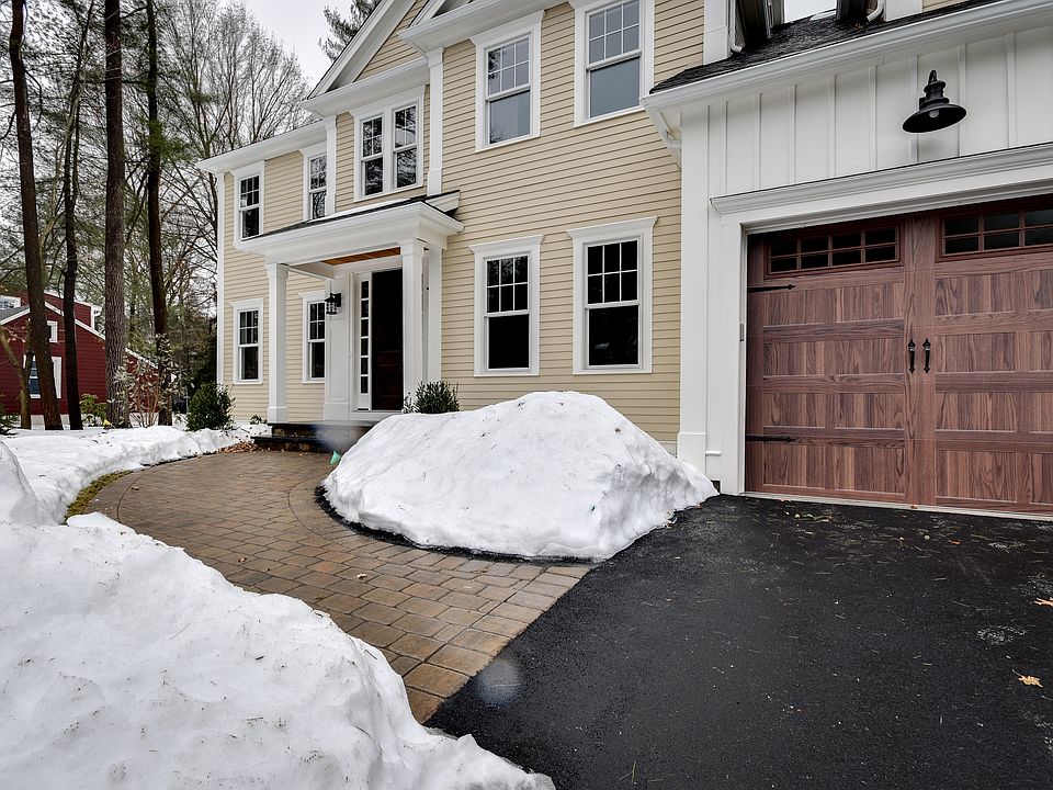 2nd image of 11 Marigold Ave