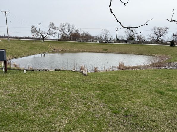 33 Partridge Ln, Beecher, IL 60401