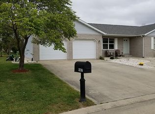 9417 Victorian Ln, Breese, IL 62230