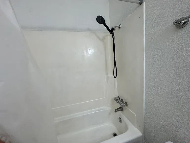 3526 Villa Knolls North Dr — Photo 16