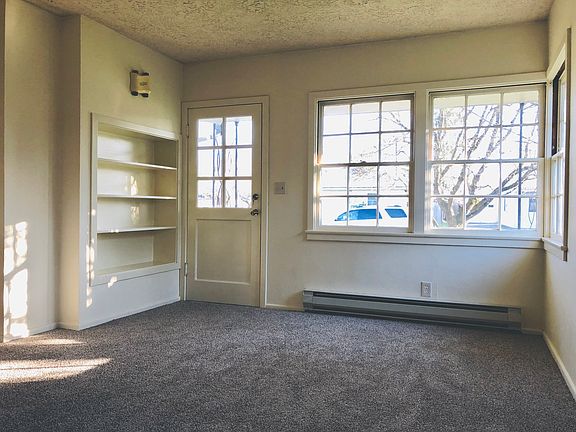 Living room/front entrance