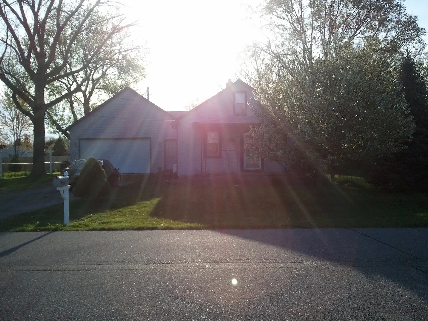 906 Minnesota Ave photo 1