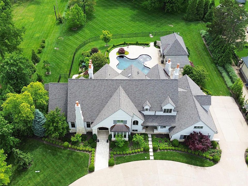 2nd image of 6 Bridle Ln