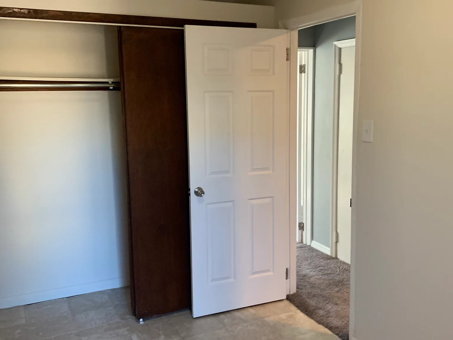 3 bed, 1050 sqft, $1,650 — Photo 3