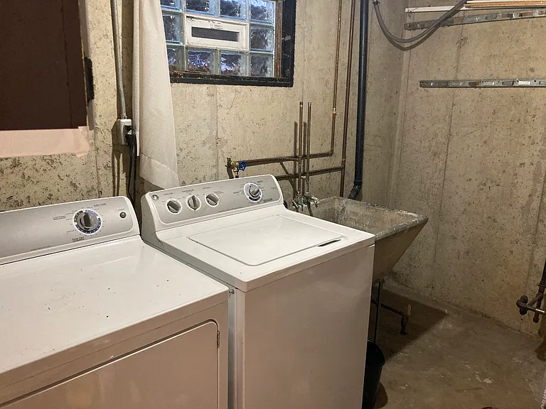 325 Dahlgren Dr — Photo 28