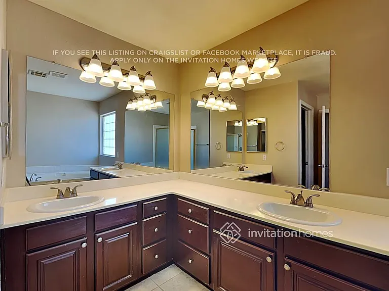 125 Golf Range St — Photo 16