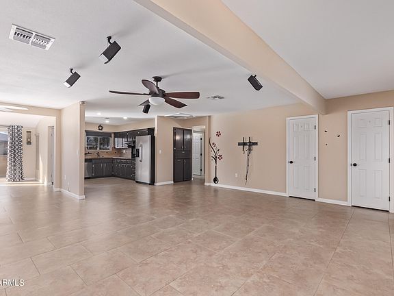 3rd image of 14223 N BOSWELL Boulevard
