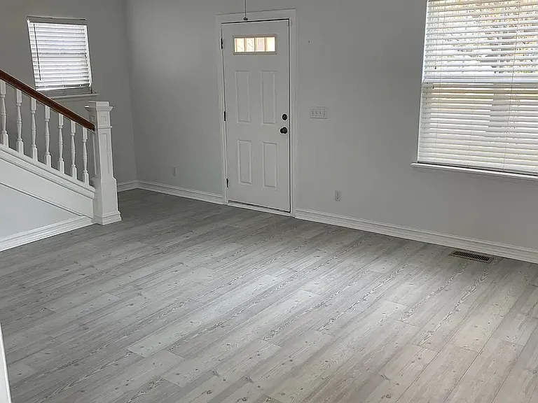 725 S Wyandotte Ave — Photo 8