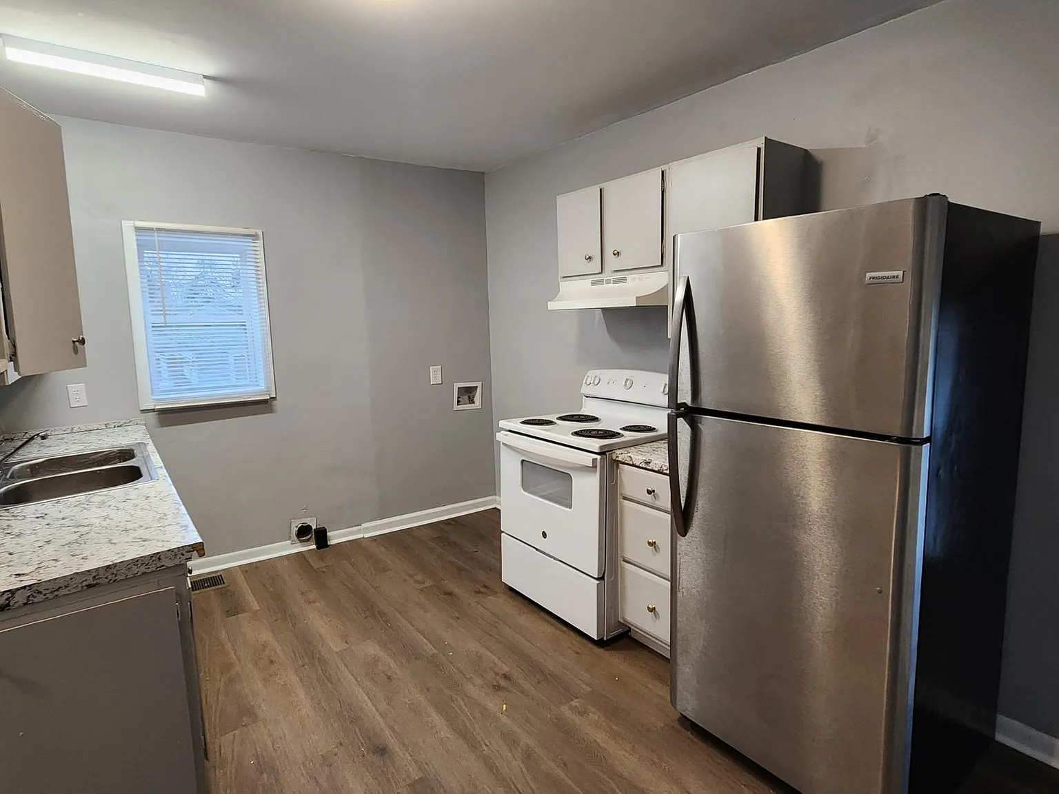 2 bed, 750 sqft, $1,350 — Photo 2