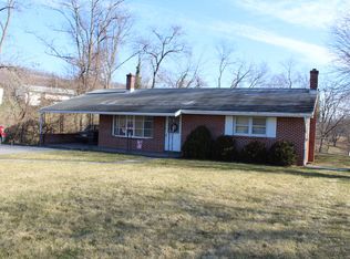 82 Long Dr, Lewistown, PA 17044
