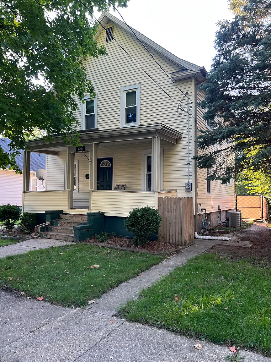 610 Roscoe Ave #0 photo 1