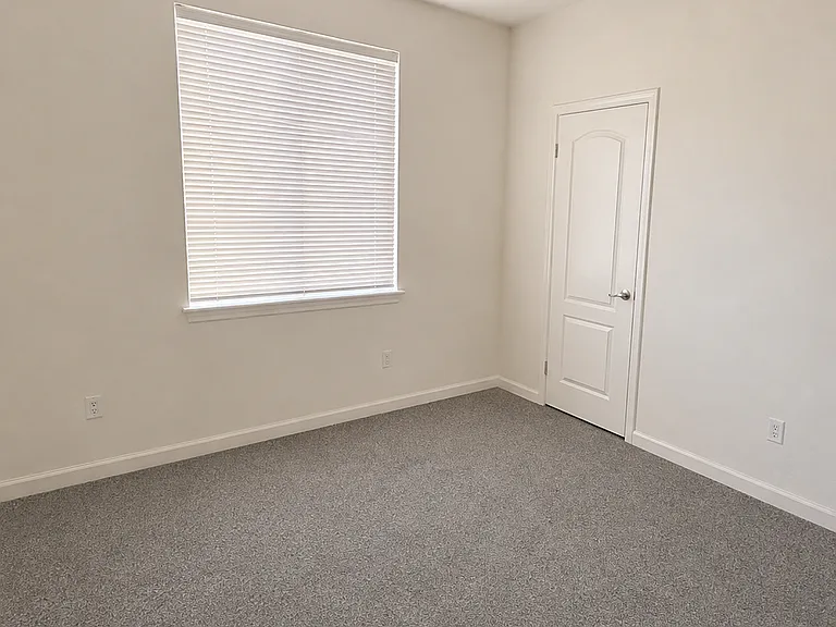 2453 Buzz Aldrin Way — Photo 38