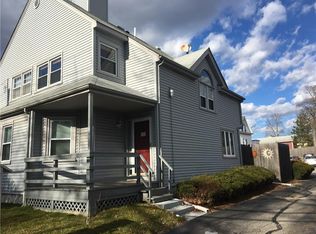 26 Grove St, Pawtucket, RI 02860