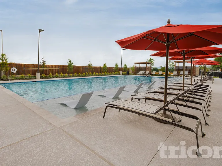 1034 Fallgate Dr — Photo 16