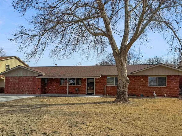 722 Logan St, Alva, OK 73717