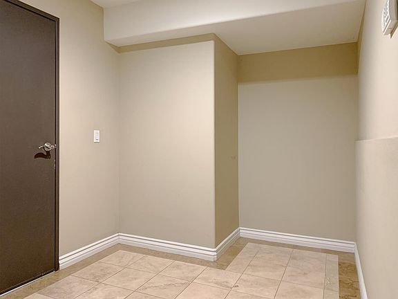 2nd image of 1012 Arcadia Ave Unit B