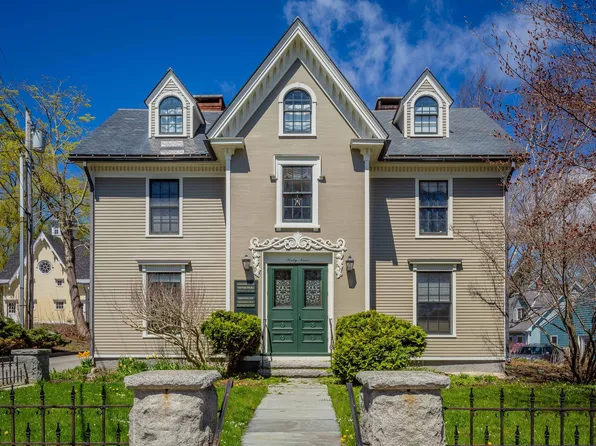 69 Elm Street #400, Camden, ME 04843