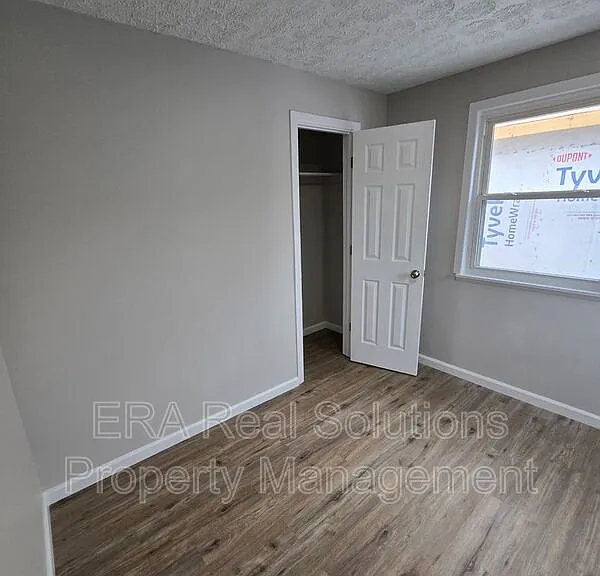 162 Wisconsin Ave — Photo 12