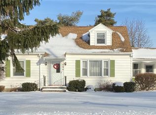 596 Latta Rd, Rochester, NY 14612