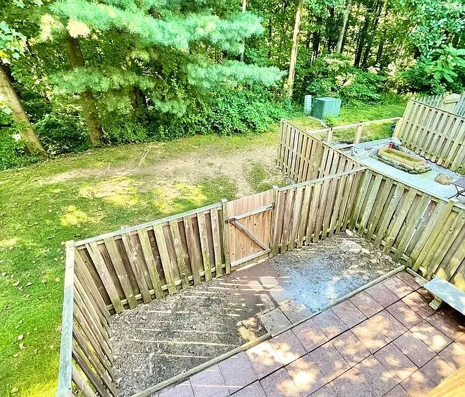 6505 Coachleigh Way — Photo 15