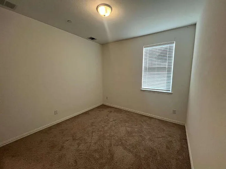 3306 Colorado Ln — Photo 12