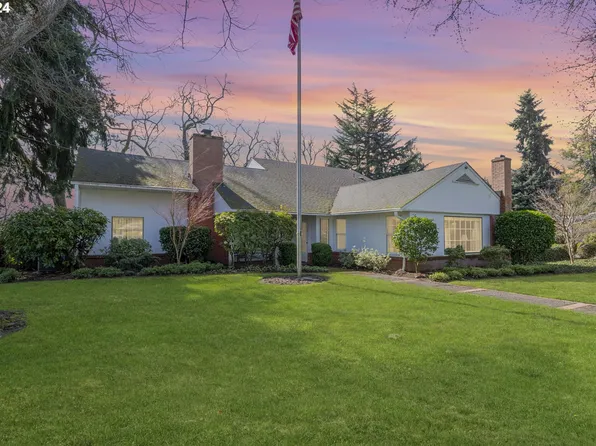 2490 Pioneer Pike, Eugene, OR 97401