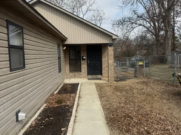 636 W Oak, 636 W Oak Ave #B, Jonesboro, AR 72401