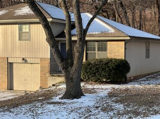 6516 NW Graden Rd, Parkville, MO 64152