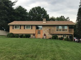 160 Pine Rd, Pittsburgh, PA 15237