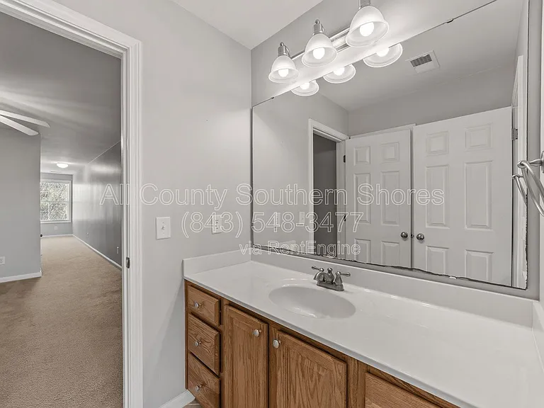 264 Viareggio Rd — Photo 28